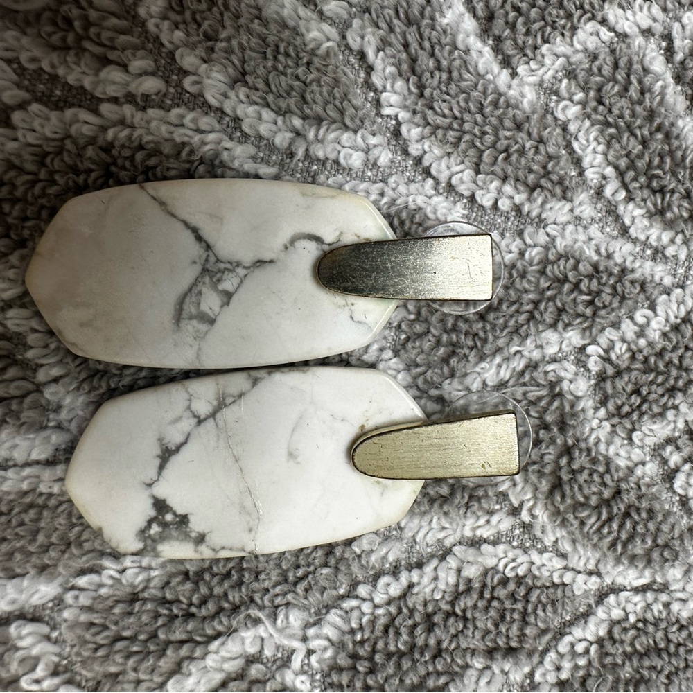 Kendra Scott White and Gold Marble Clip Earrings